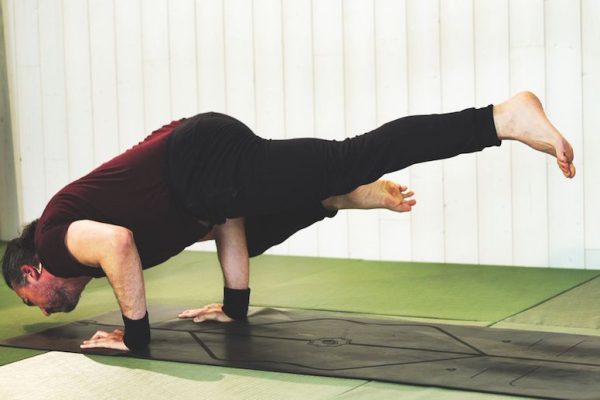 Vinyasa Yoga para los brazos y los hombros